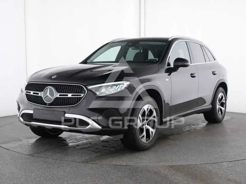 2025 Mercedes Benz GLC 300