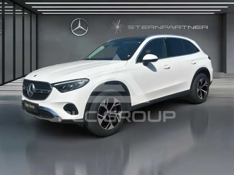 2025 Mercedes Benz GLC 300