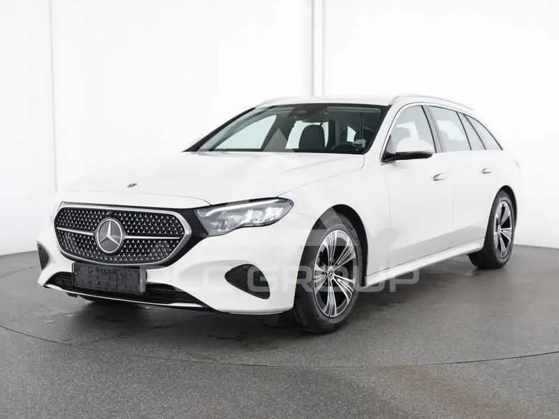 2025 Mercedes Benz E 200