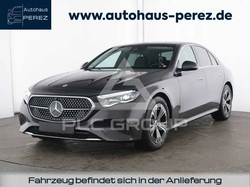 2025 Mercedes Benz E 200
