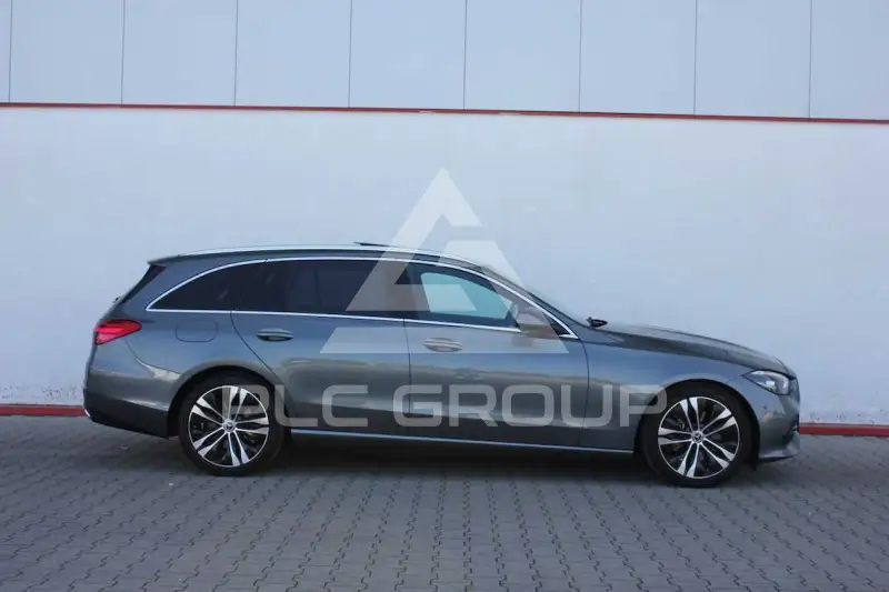 2025 Mercedes Benz C 200