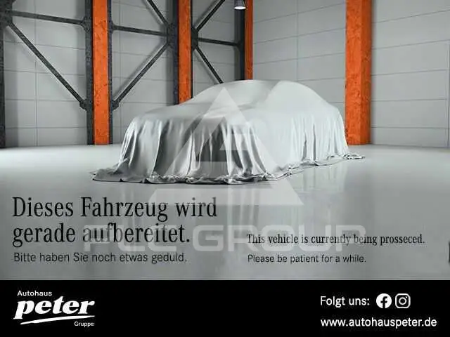 2025 Mercedes Benz C 200