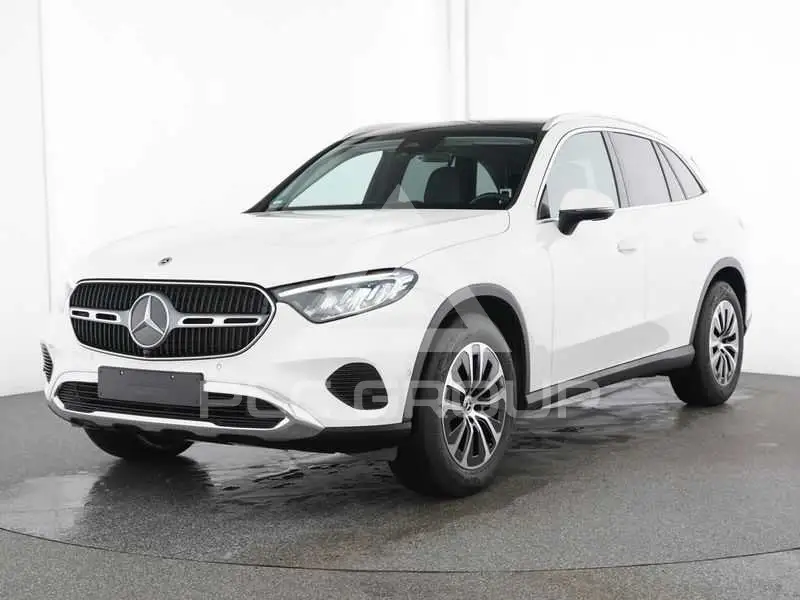 2025 Mercedes Benz GLC 200
