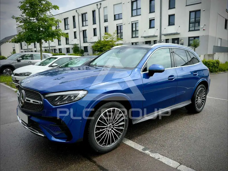 2025 Mercedes Benz GLC 200