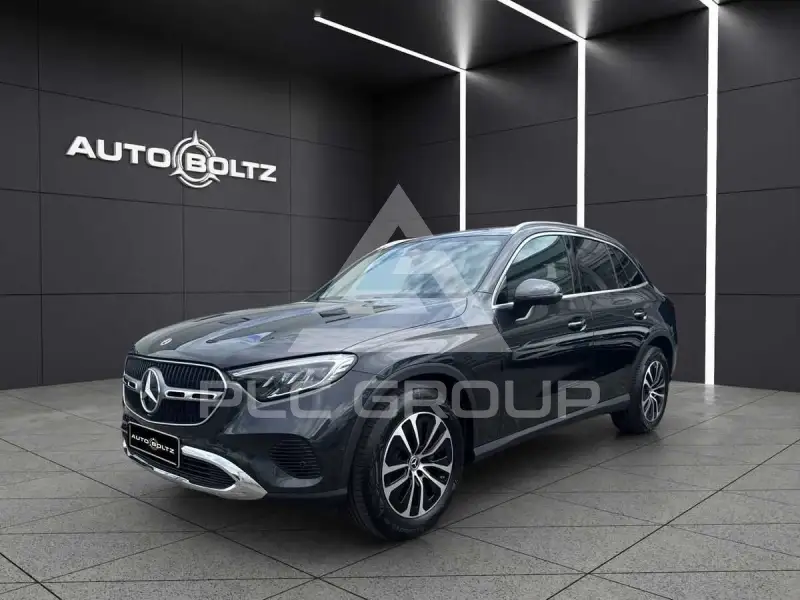 2025 Mercedes Benz GLC 200