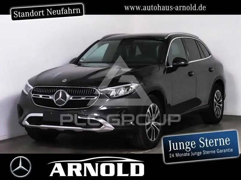 2025 Mercedes Benz GLC 200