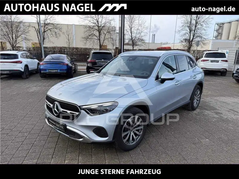 2025 Mercedes Benz GLC 200