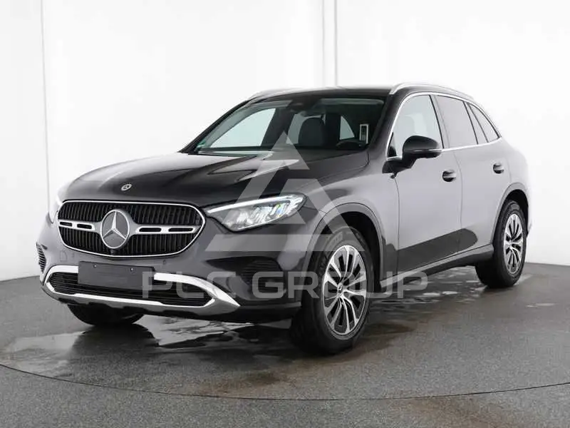 2025 Mercedes Benz GLC 200