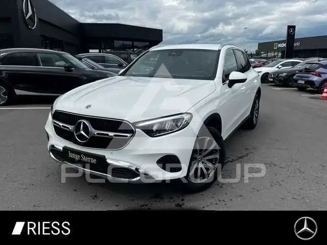 2025 Mercedes Benz GLC 200