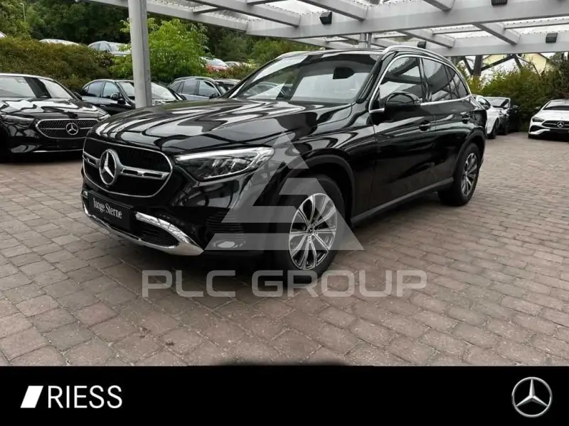 2025 Mercedes Benz GLC 200