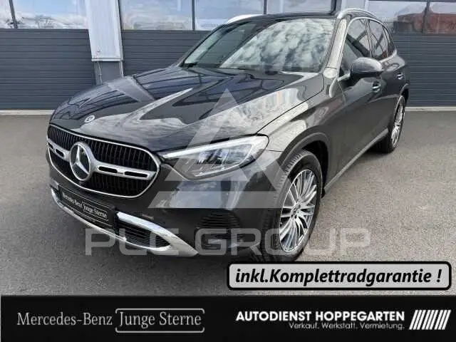 2025 Mercedes Benz GLC 200
