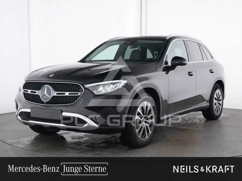2025 Mercedes Benz GLC 200