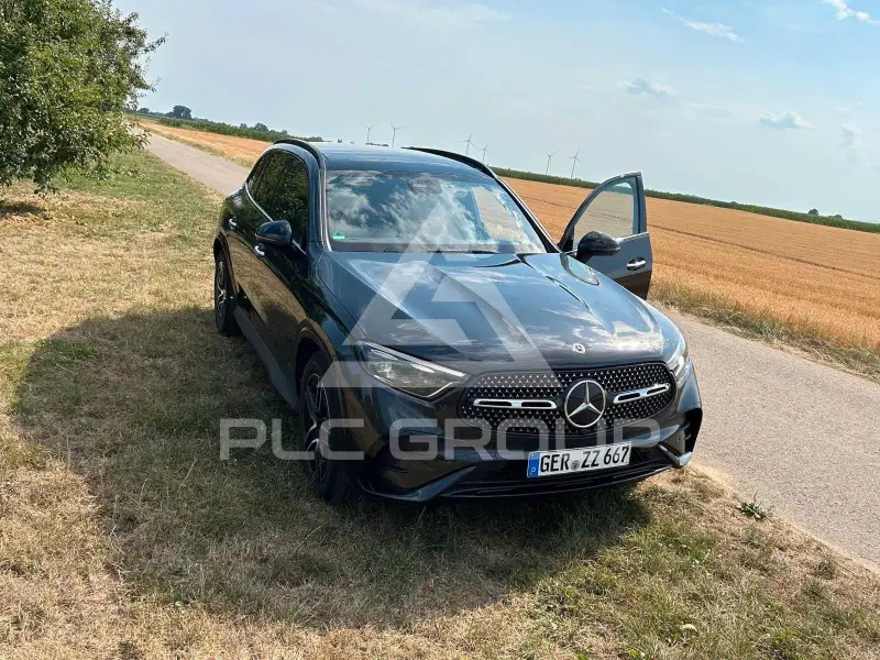 2025 Mercedes Benz GLC 200