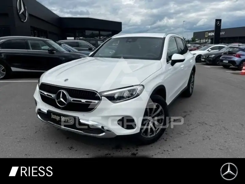 2025 Mercedes Benz GLC 200