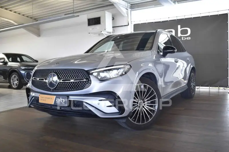 2025 Mercedes Benz GLC 200