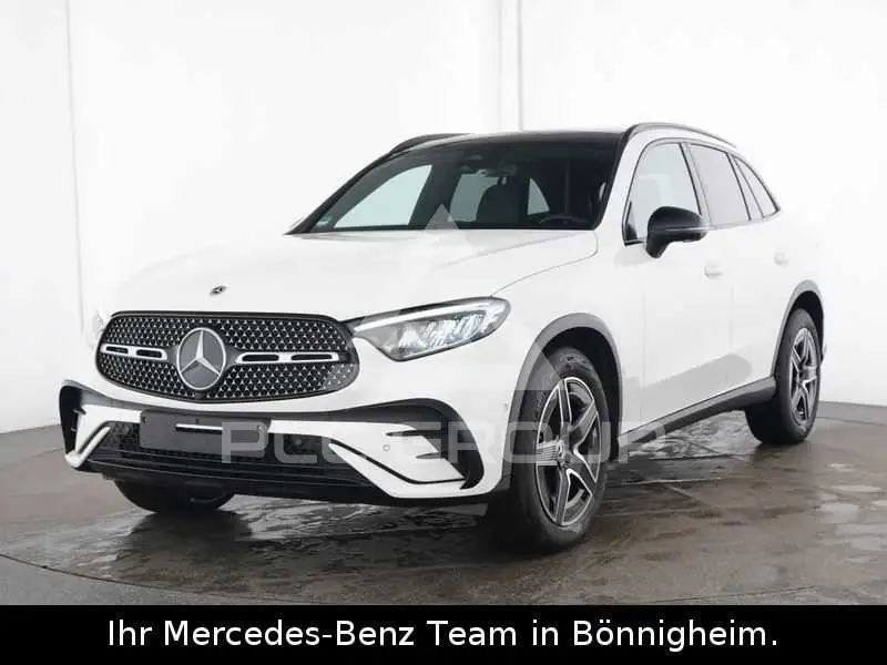 2025 Mercedes Benz GLC 200