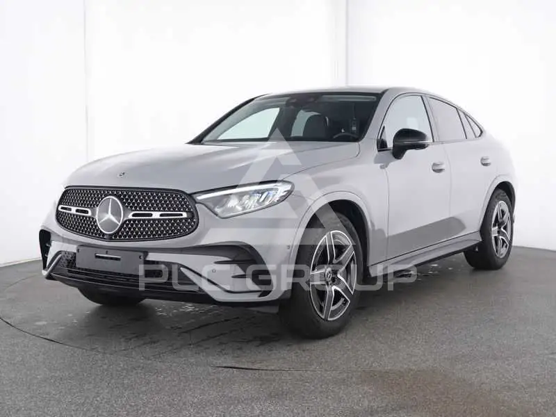 2025 Mercedes Benz GLC 200