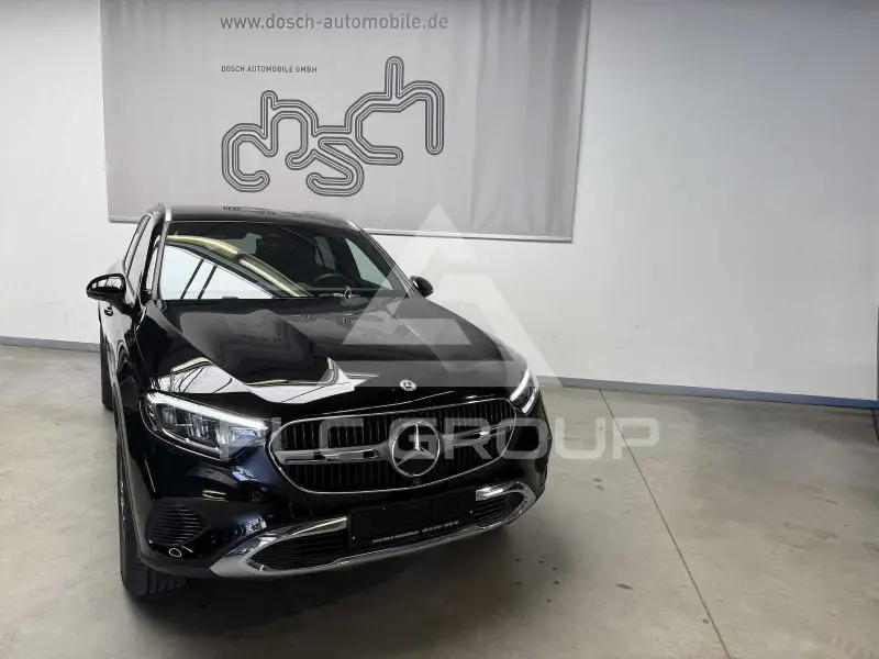 2025 Mercedes Benz GLC 200