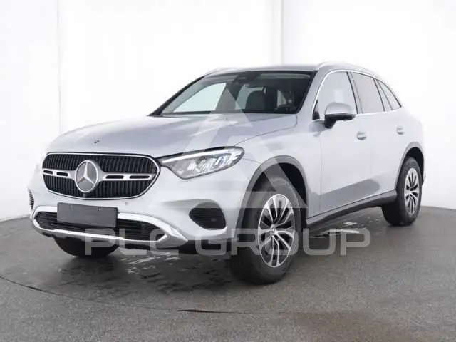 2025 Mercedes Benz GLC 200