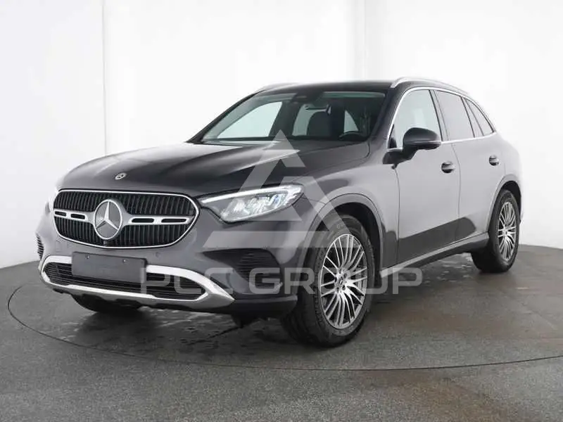 2025 Mercedes Benz GLC 200