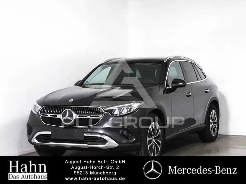 2025 Mercedes Benz GLC 200