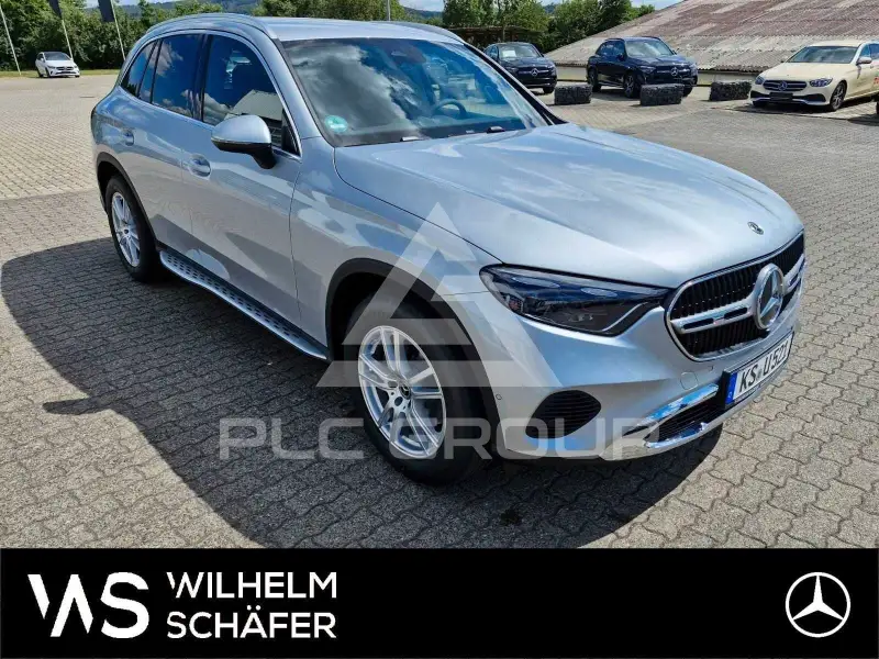 2025 Mercedes Benz GLC 200
