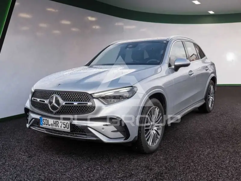 2025 Mercedes Benz GLC 200
