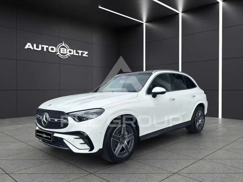 2025 Mercedes Benz GLC 200
