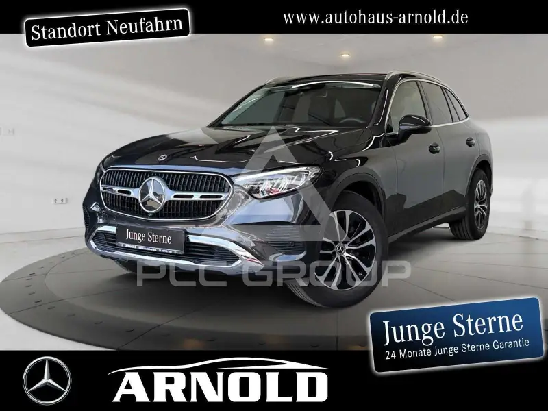2025 Mercedes Benz GLC 200