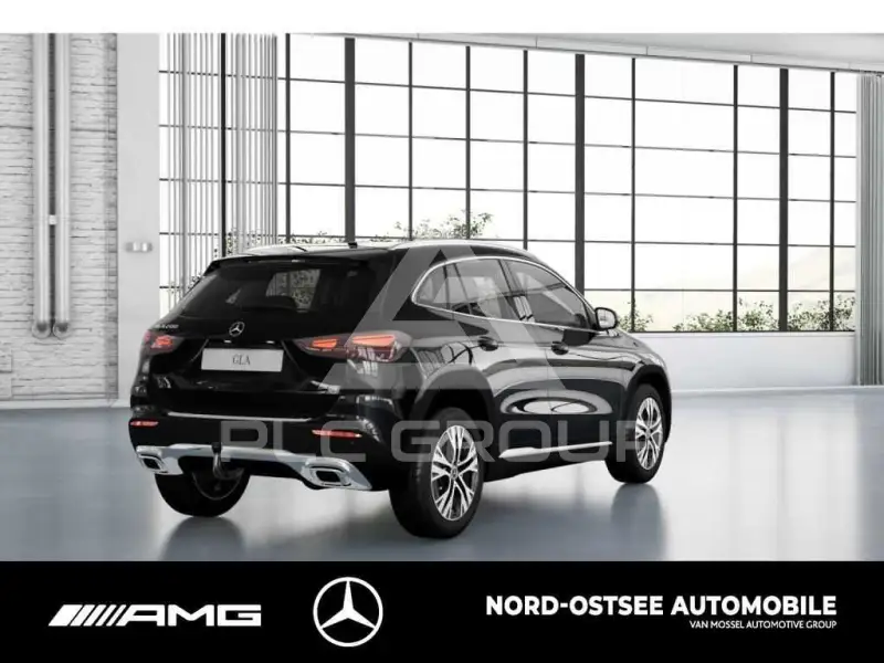 2025 Mercedes Benz GLA 200
