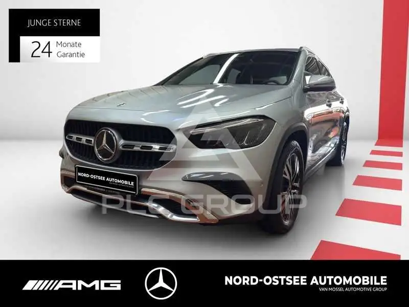 2025 Mercedes Benz GLA 200