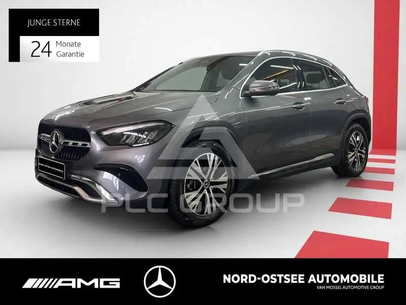 2025 Mercedes Benz GLA 200