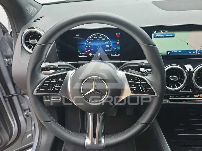 2025 Mercedes Benz GLA 200