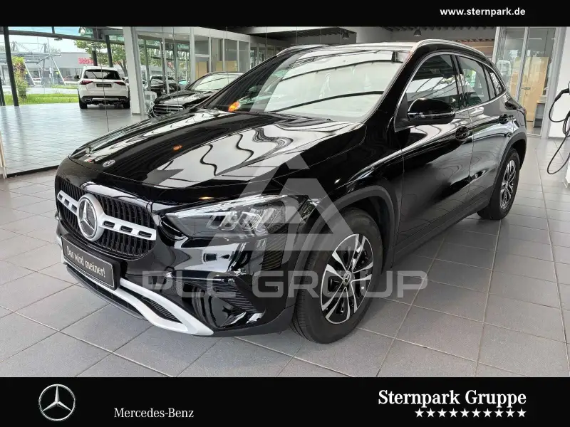 2025 Mercedes Benz GLA 200