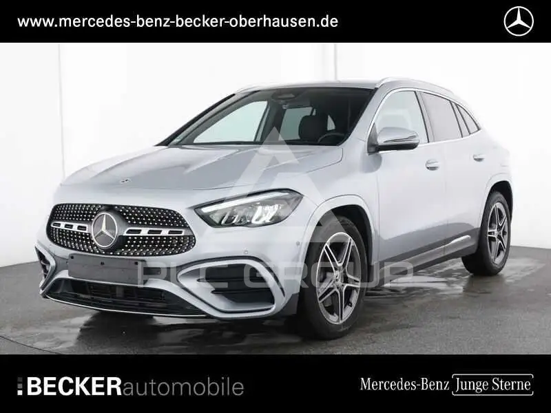 2025 Mercedes Benz GLA 200