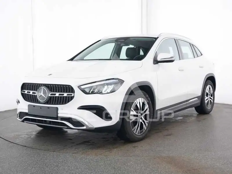2025 Mercedes Benz GLA 200