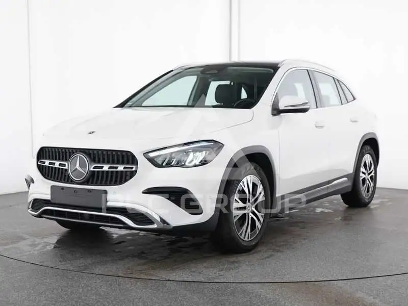 2025 Mercedes Benz GLA 200