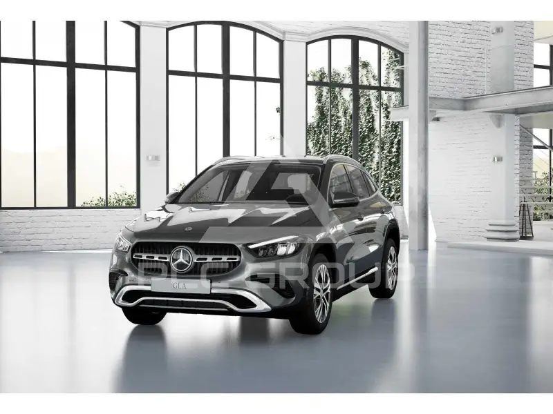 2025 Mercedes Benz GLA 200