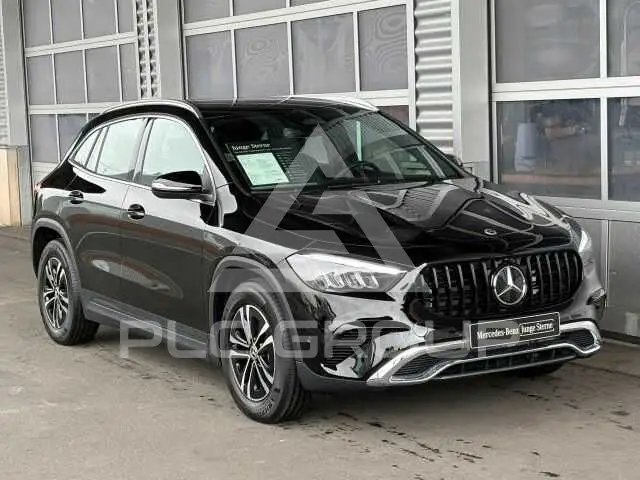2025 Mercedes Benz GLA 200