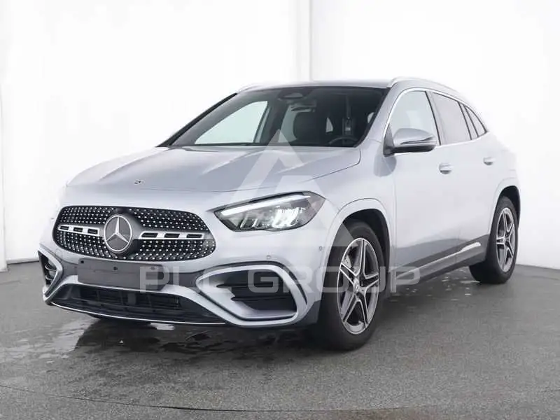 2025 Mercedes Benz GLA 200
