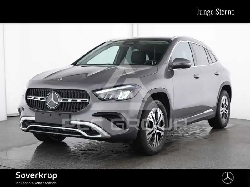 2025 Mercedes Benz GLA 200