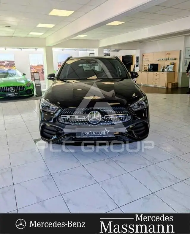 2025 Mercedes Benz GLA 220