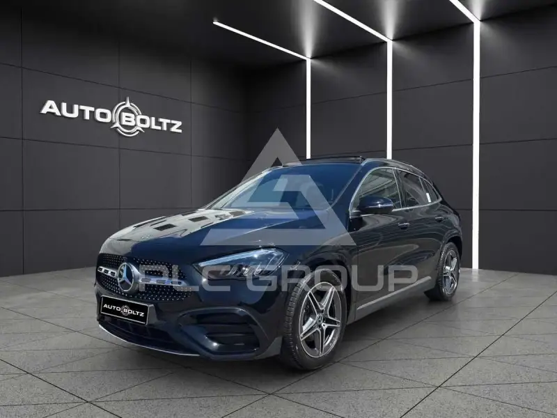 2025 Mercedes Benz GLA 220