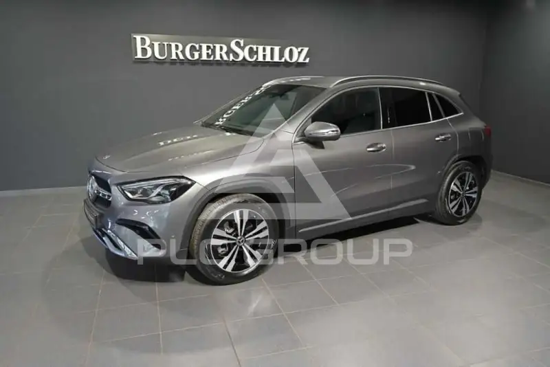 2025 Mercedes Benz GLA 220