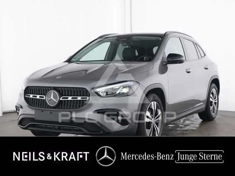 2025 Mercedes Benz GLA 220