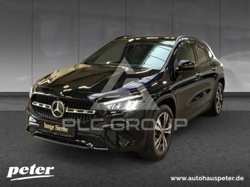 2025 Mercedes Benz GLA 220