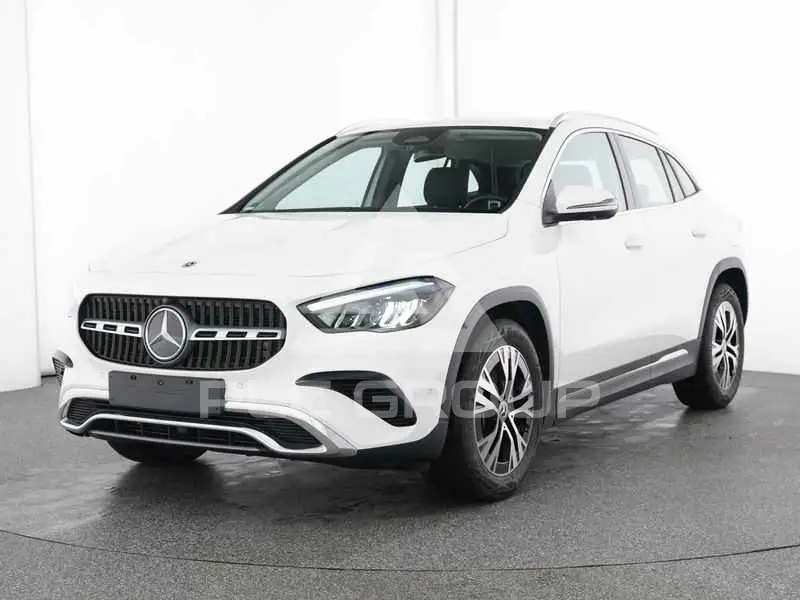 2025 Mercedes Benz GLA 220