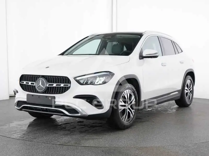 2025 Mercedes Benz GLA 220