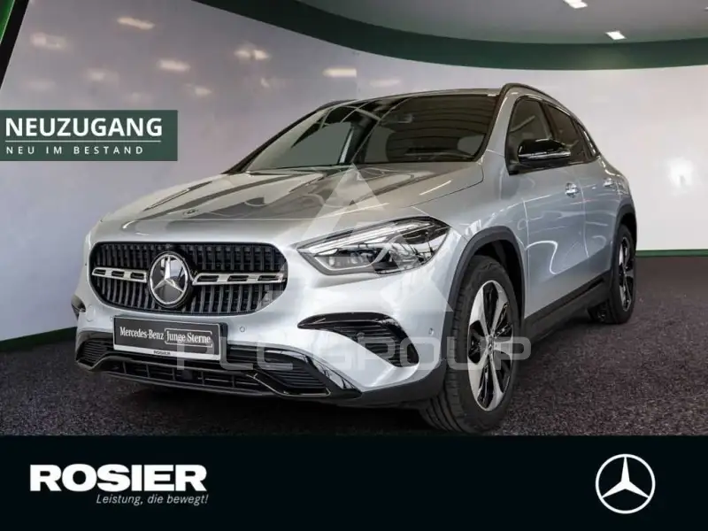 2025 Mercedes Benz GLA 220