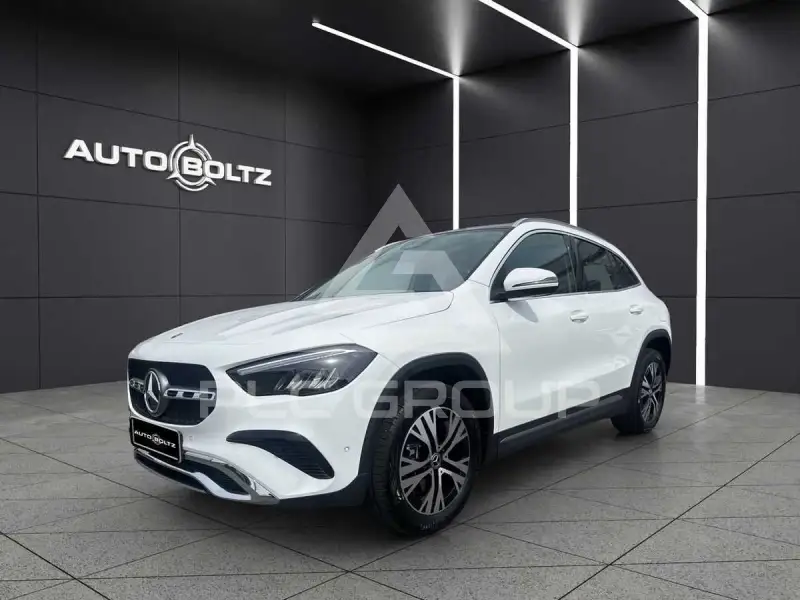 2025 Mercedes Benz GLA 220